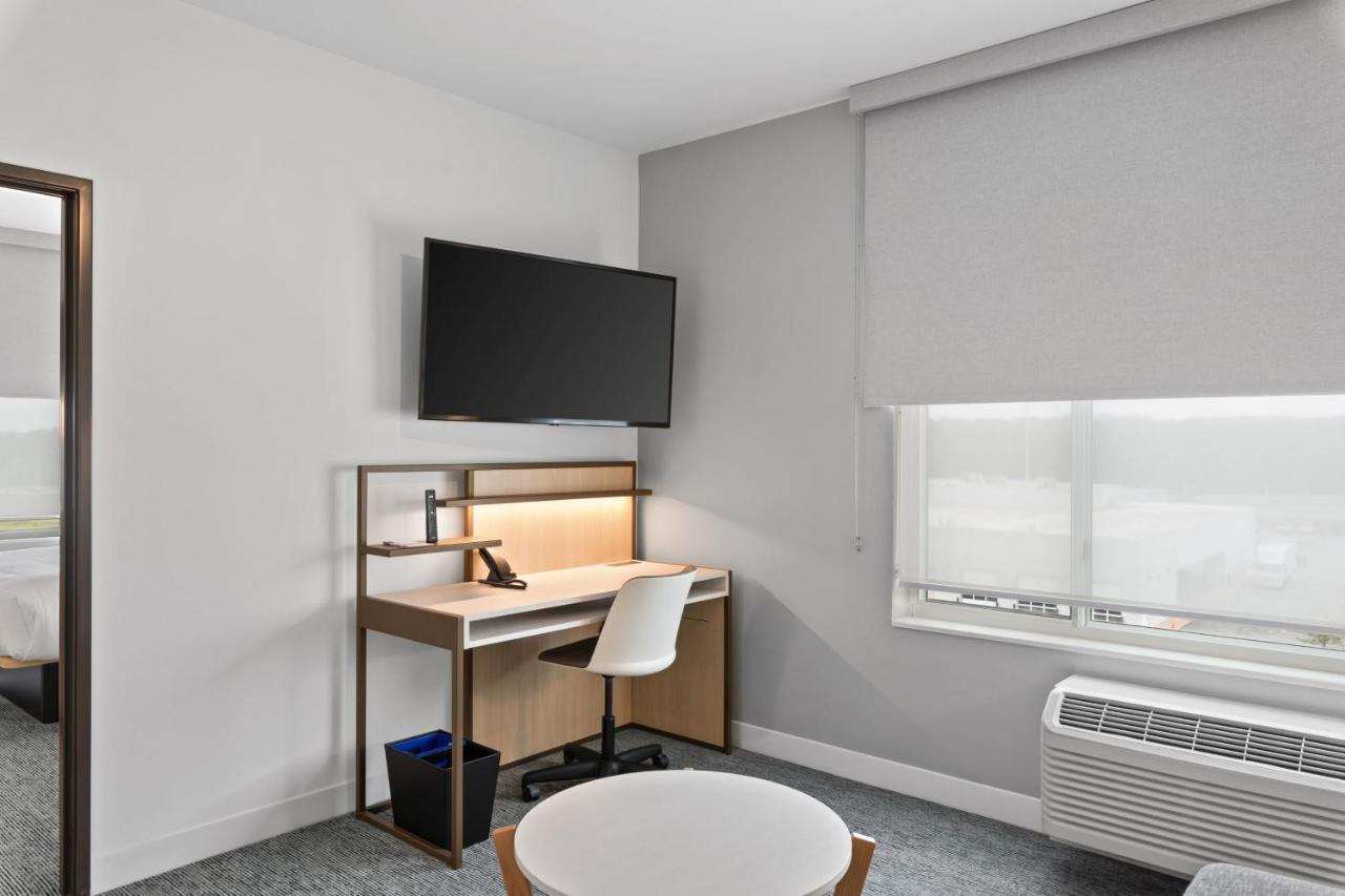 Towneplace Suites By Marriott White Hall Экстерьер фото