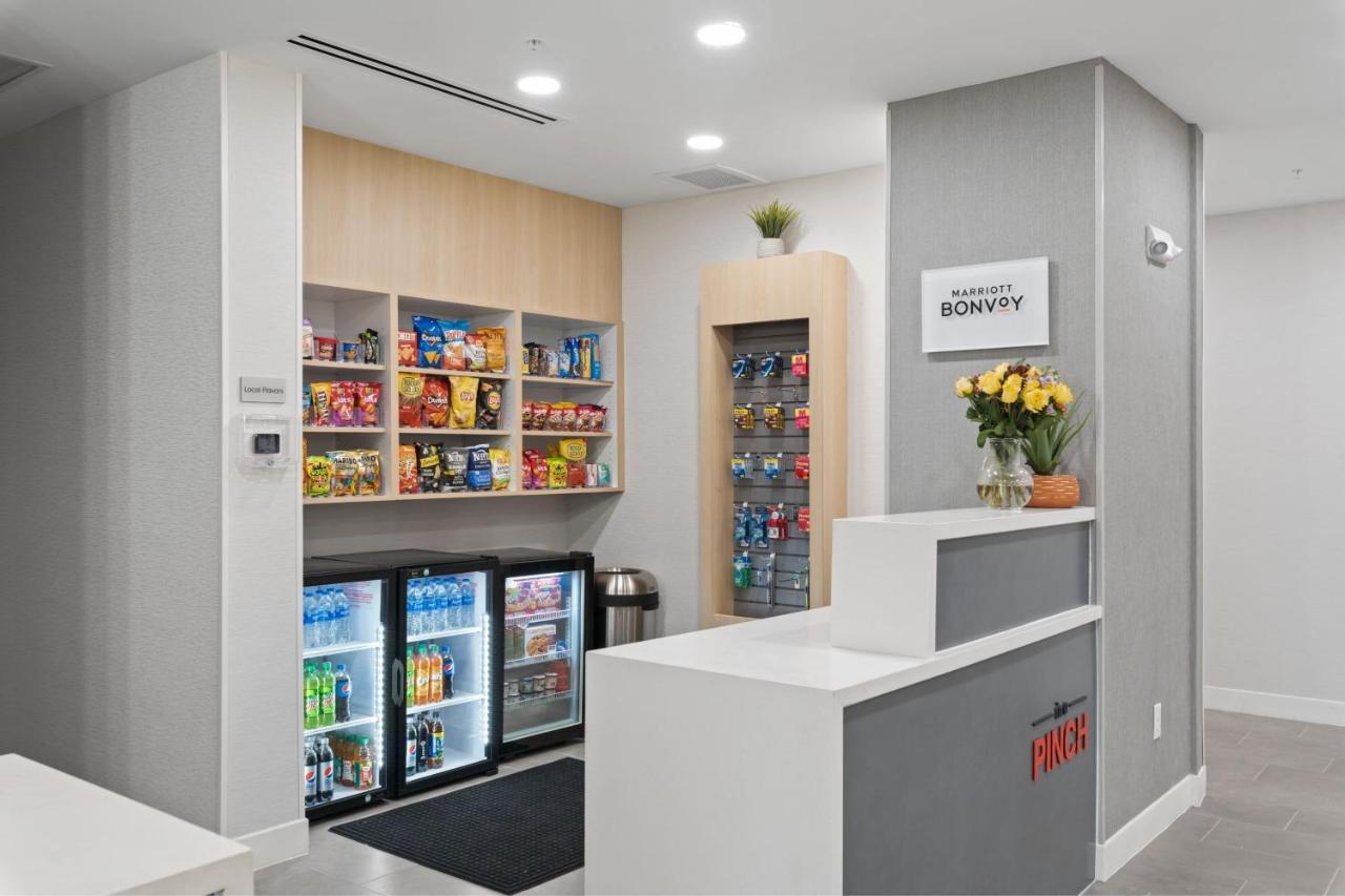 Towneplace Suites By Marriott White Hall Экстерьер фото