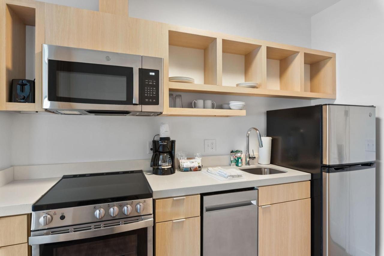 Towneplace Suites By Marriott White Hall Экстерьер фото