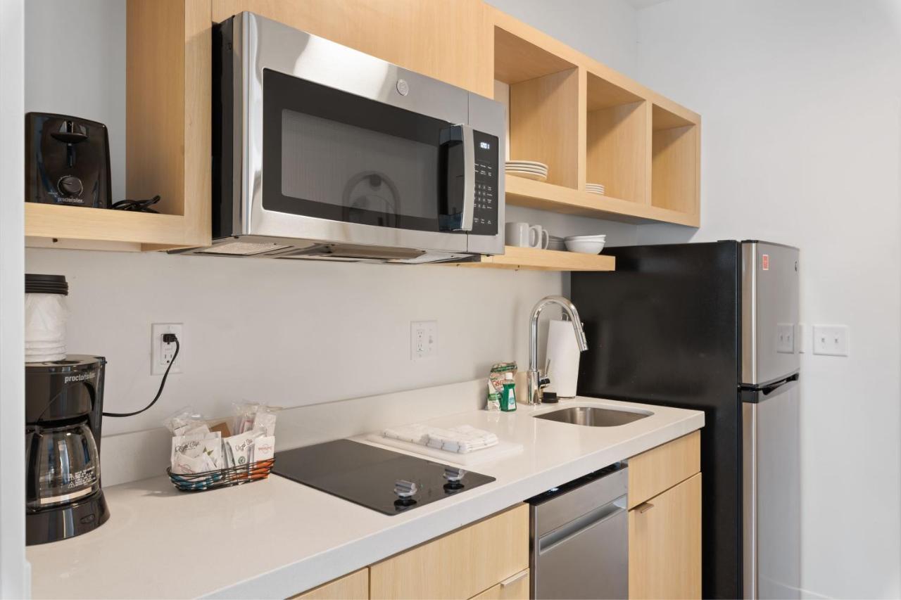 Towneplace Suites By Marriott White Hall Экстерьер фото