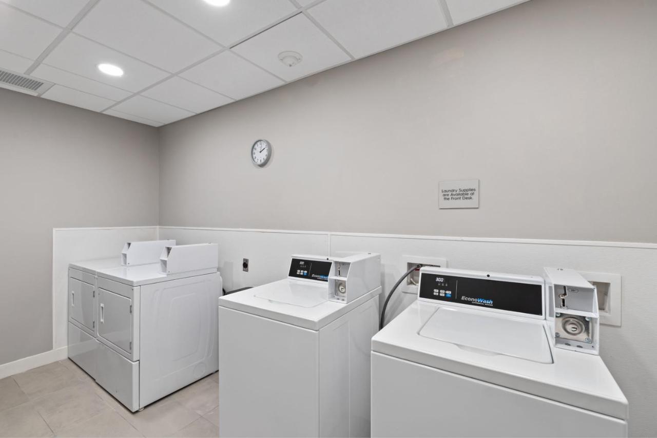Towneplace Suites By Marriott White Hall Экстерьер фото